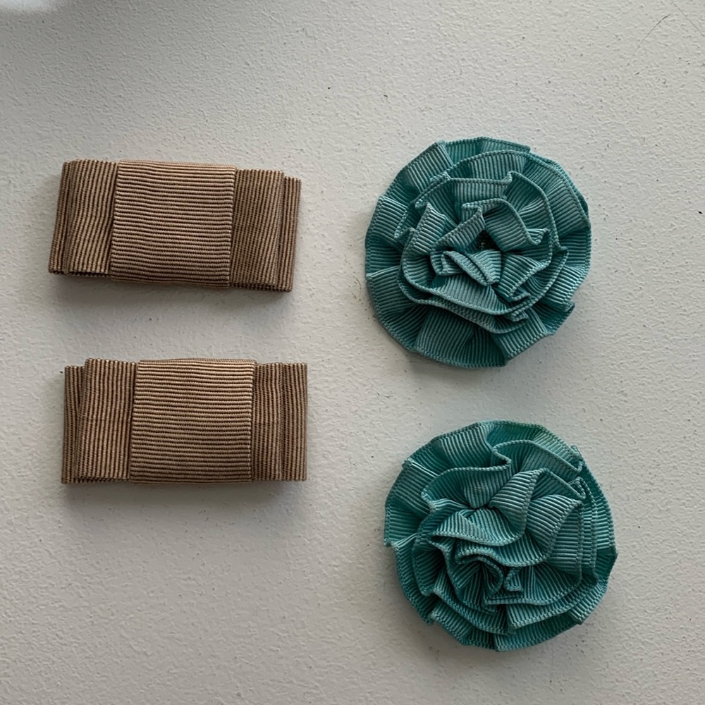 Decorative Shoe Clips Beige and Tiffany Blue